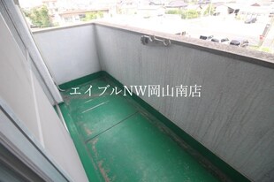 岡山駅 バス25分  新福下車：停歩4分 3階の物件内観写真